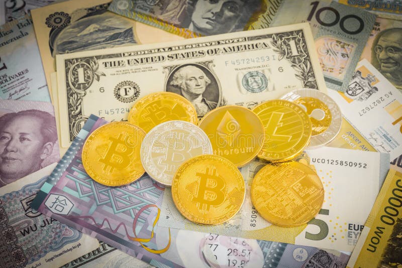 Cryptocurrency bitcoins στα παγκόσμια μετρητά χρημάτων, εκλεκτής ποιότητας φίλτρο στοκ εικόνες Cryptocurrency bitcoins στα παγκόσμια μετρητά χρημάτων, εκλεκτής ποιότητας φίλτρο στοκ εικόνες