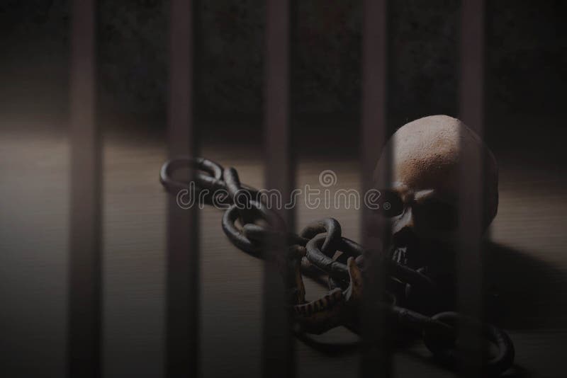 Crânes dans la prison images libres de droits Crânes dans la prison images libres de droits
