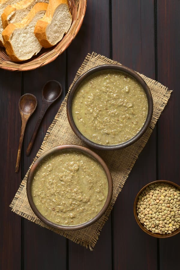 Crème de soupe à lentille photographie stock libre de droits Crème de soupe à lentille photographie stock libre de droits