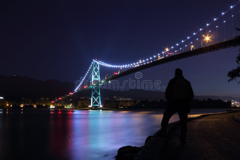 Crépuscule de pont en porte de lions, Vancouver image stock Crépuscule de pont en porte de lions, Vancouver image stock