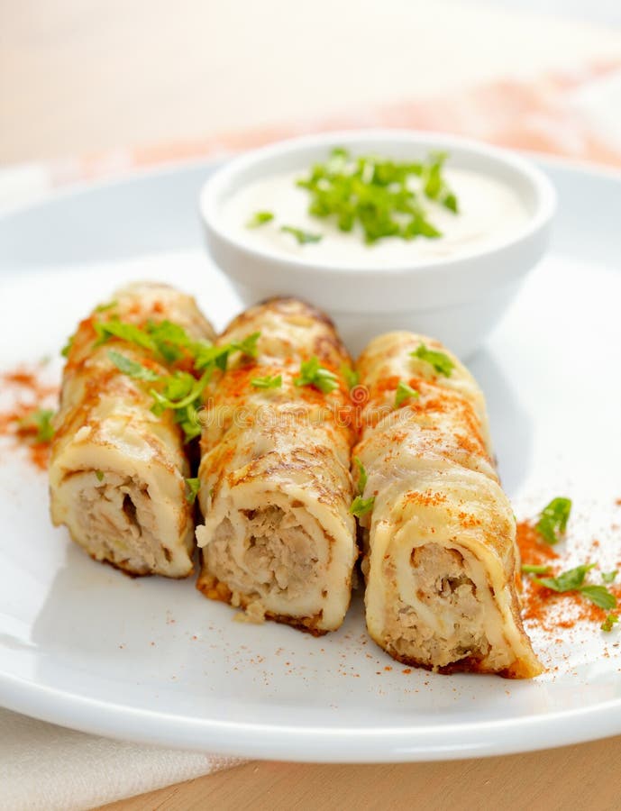 Crêpes bourrées de la viande photographie stock Crêpes bourrées de la viande photographie stock