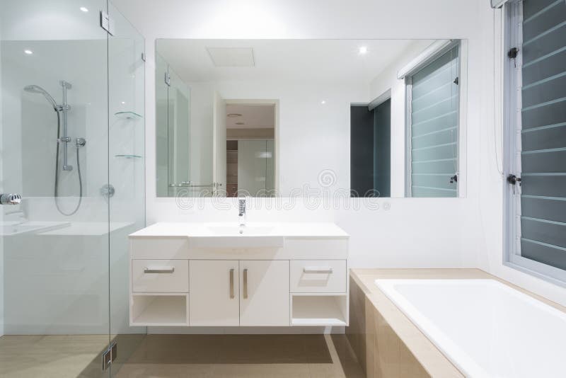 Cuarto de baño moderno imágenes de archivo libres de regalías Cuarto de baño moderno imágenes de archivo libres de regalías