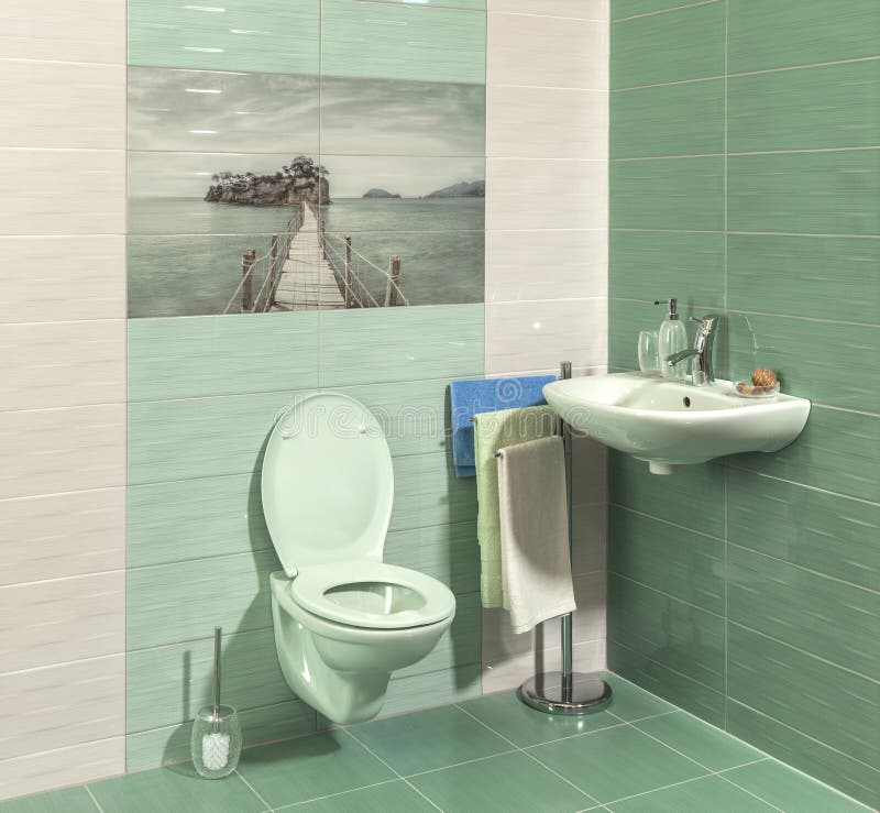 Cuarto de baño moderno cómodo imagen de archivo libre de regalías Cuarto de baño moderno cómodo imagen de archivo libre de regalías