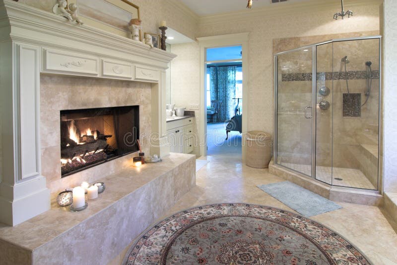 Cuarto de baño opulento imágenes de archivo libres de regalías Cuarto de baño opulento imágenes de archivo libres de regalías