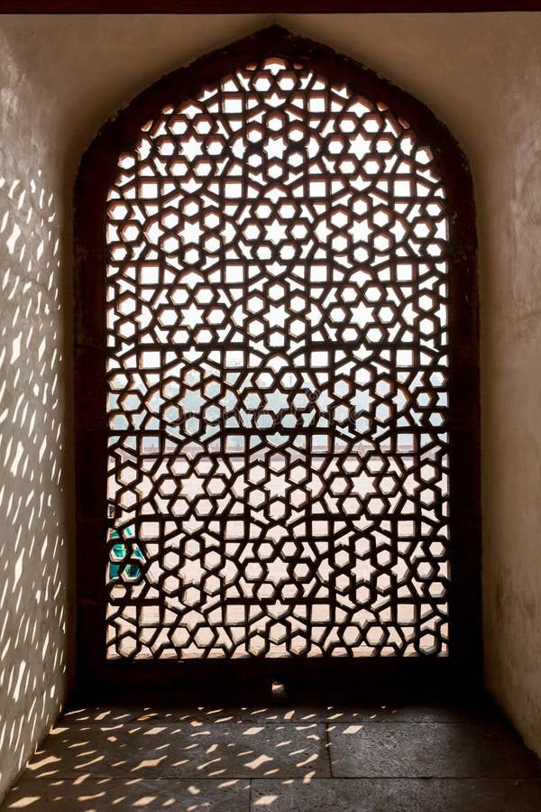 Cubierta de ventana adornada en Agra, la India