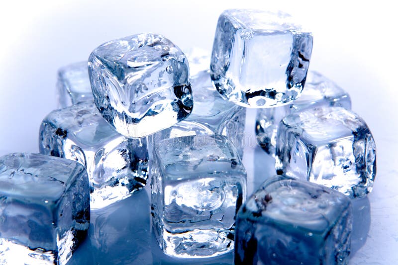 cubos-de-hielo-2690106.jpg