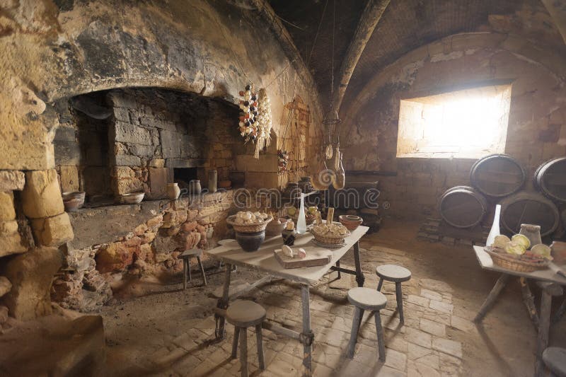 Cucina e sala da pranzo medioevali