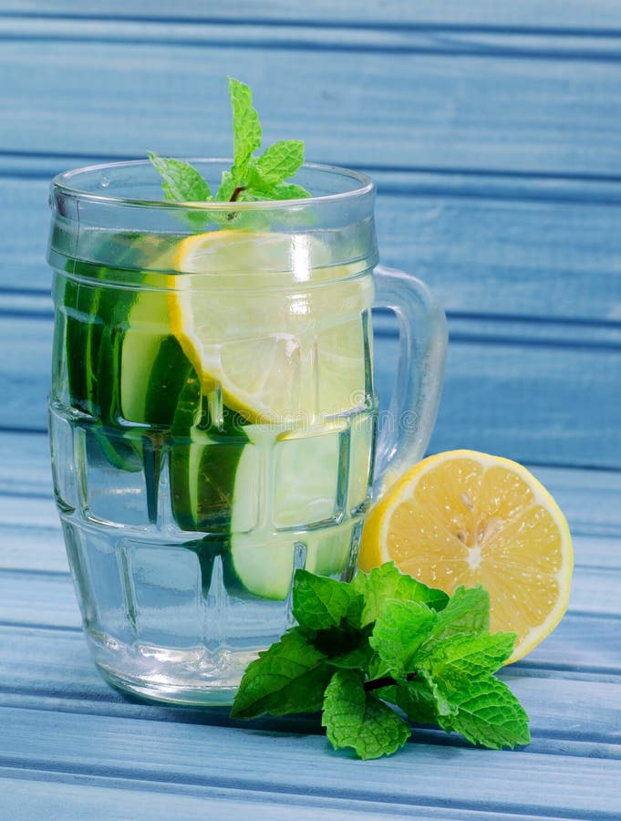 Cucumber lemon water