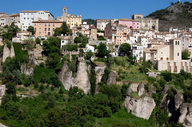 Cuenca, Espanha: Vista da Cidade Antiga imagem de stock