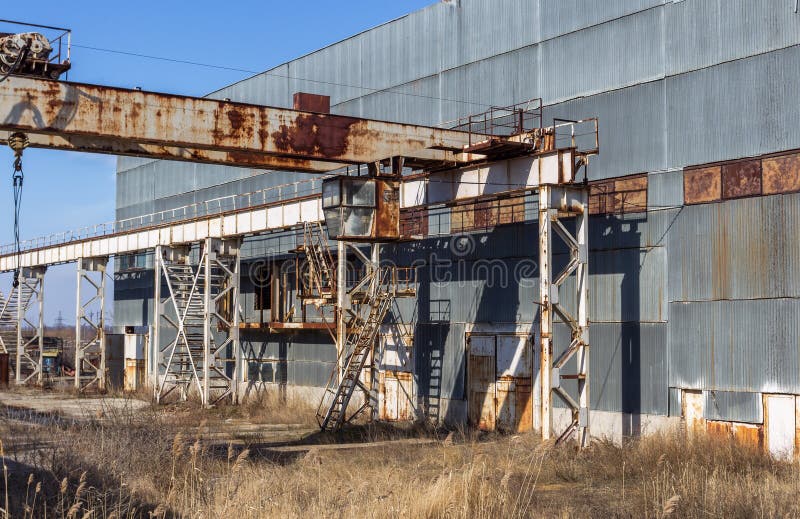 Cuerpo de una planta industrial abandonada vieja Constructi abandonado fotografía de archivo libre de regalías Cuerpo de una planta industrial abandonada vieja Constructi abandonado fotografía de archivo libre de regalías