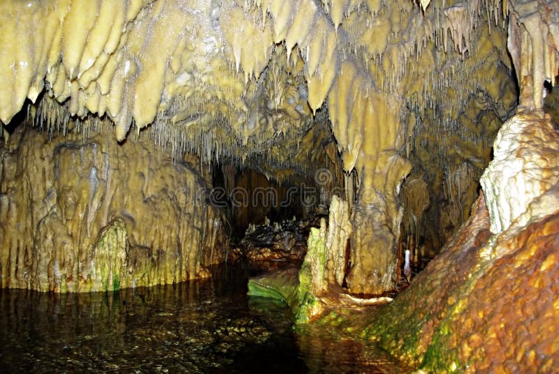 Cueva interior imagenes de archivo Cueva interior imagenes de archivo