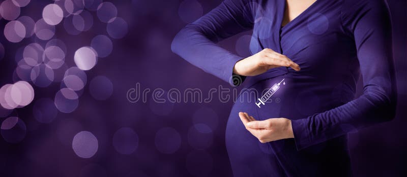 Cuidados médicos de maternidade da vacinação fotografia de stock Cuidados médicos de maternidade da vacinação fotografia de stock
