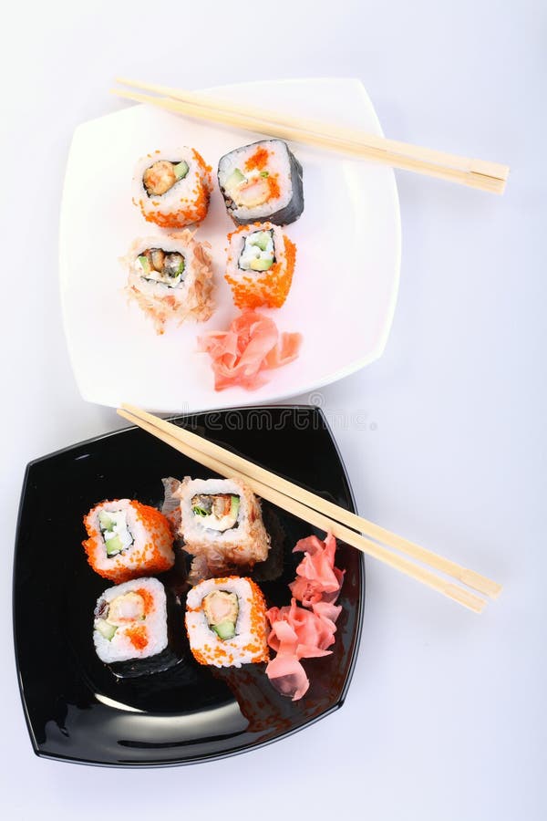 Cuisine japonaise photo stock. Image du restaurant, plaque 7414360