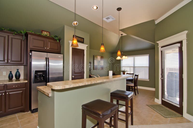 Cuisine moderne avec Sage Green Walls photo stock Cuisine moderne avec Sage Green Walls photo stock