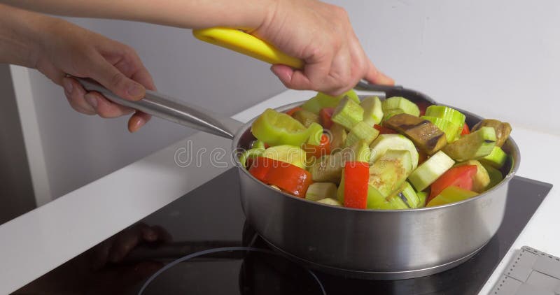 Cuisson du plat végétarien fait maison