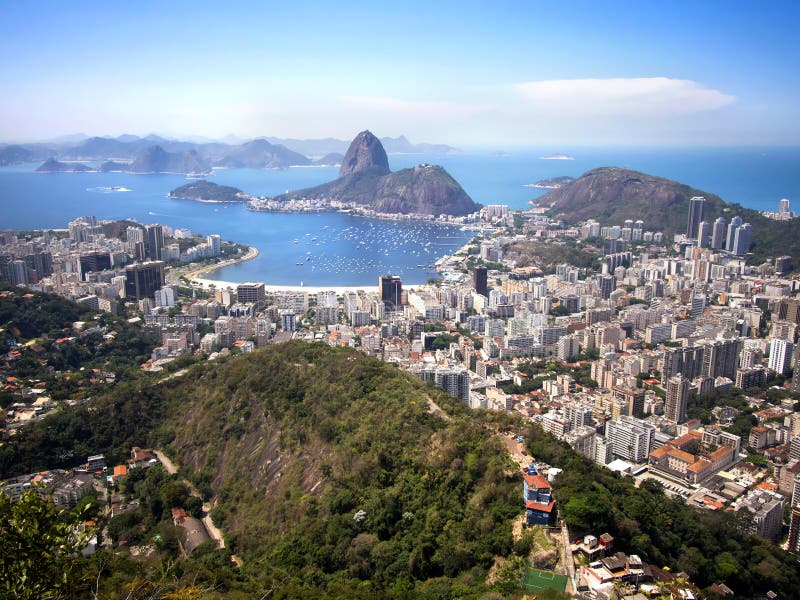 Cukrowego bochenka góra i Rio De Janeiro pejzaż miejski, Brazylia