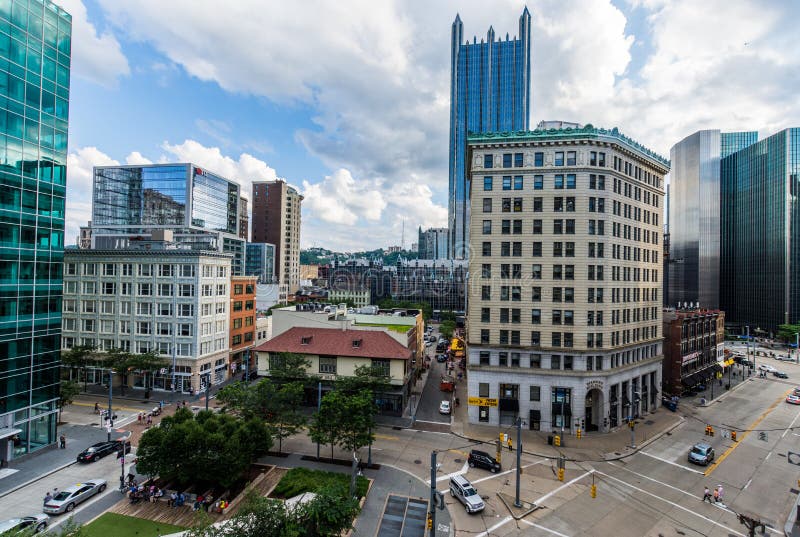 Culrural-District het van de binnenstad naast Allegheny die in Pittsbur landen royalty-vrije stock fotografie Culrural-District het van de binnenstad naast Allegheny die in Pittsbur landen royalty-vrije stock fotografie
