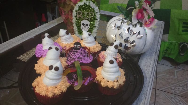 cupcakes αποκριές στοκ εικόνες cupcakes αποκριές στοκ εικόνες