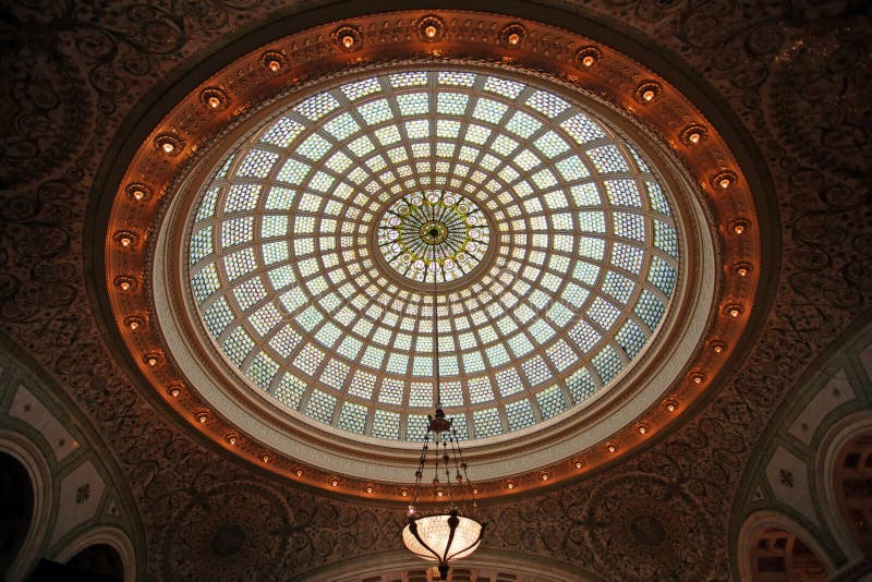 Cupola di vetro macchiato immagini stock libere da diritti Cupola di vetro macchiato immagini stock libere da diritti