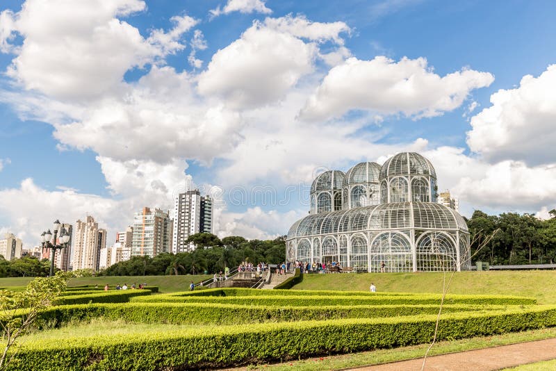 CURITIBA, PARANA/BRAZIL - 26 DÉCEMBRE 2016 : Jardin botanique dans un jour ensoleillé photo stock CURITIBA, PARANA/BRAZIL - 26 DÉCEMBRE 2016 : Jardin botanique dans un jour ensoleillé photo stock