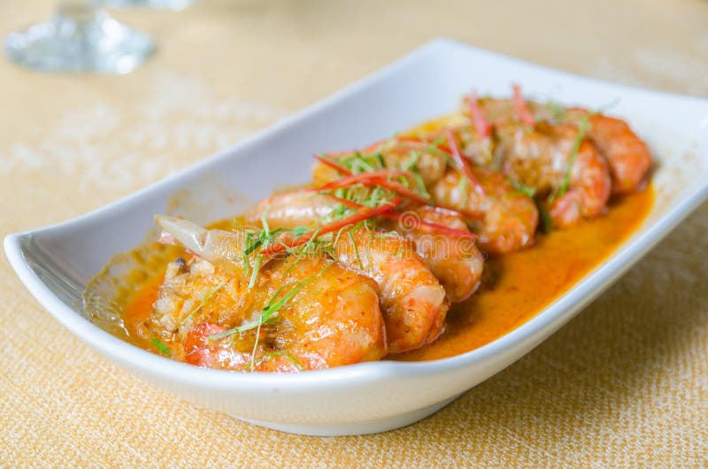 Curry fried shrimp stock image. Image of garlic, vegetable 60928827