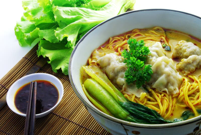 Curry Tom-yam Noodle