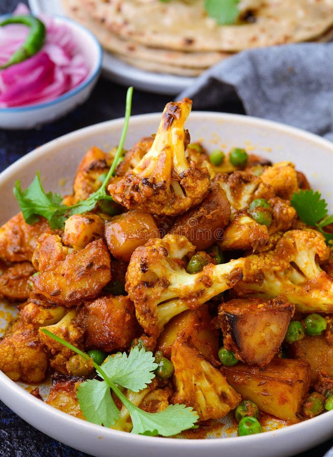 Curry épicé de chou-fleur de masala de gobi image stock