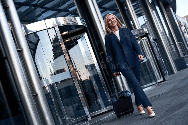 Curso, viagem de negócios Povos e conceito da tecnologia - feliz você imagens de stock Curso, viagem de negócios Povos e conceito da tecnologia - feliz você imagens de stock