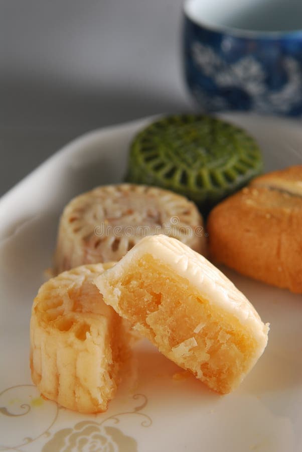 Custard Moon Cake