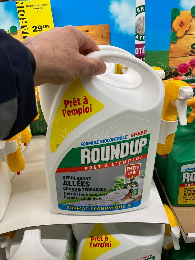 Customer Buying Roundup in a French Hypermarket. the New Roundup is a  Brand-name of an Herbicide without Glyphosate, Made by Monsa Editorial  Stock Image - Image of protection, carrefour: 181181774