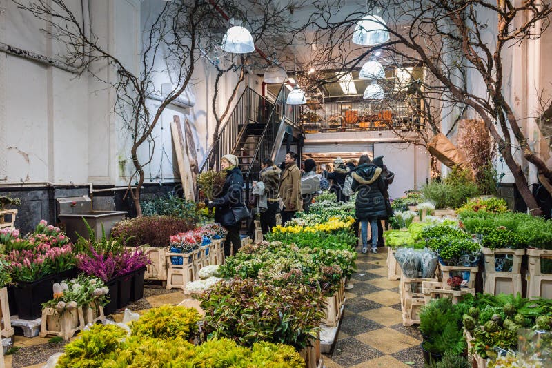 Inside a Shop in Chelsea Flower Market - New York City Editorial Stock ...