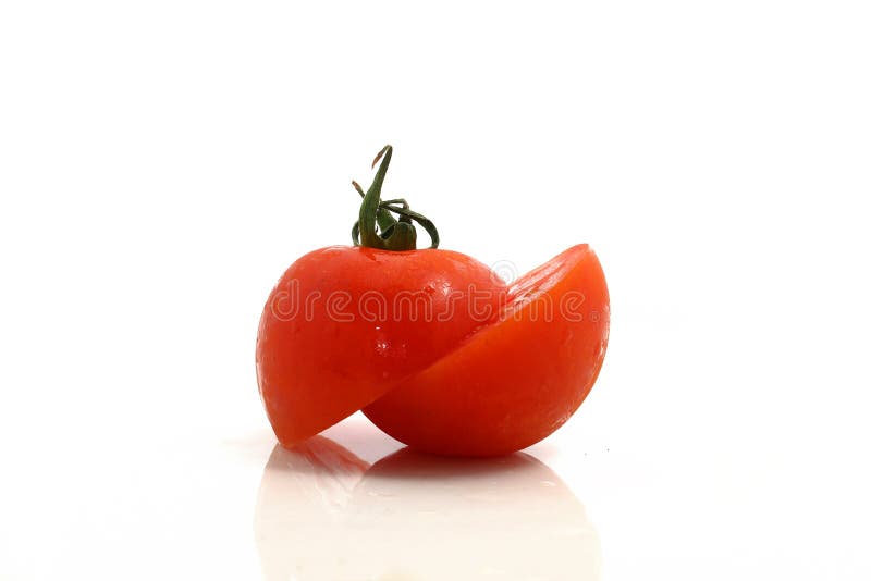 Cut tomato