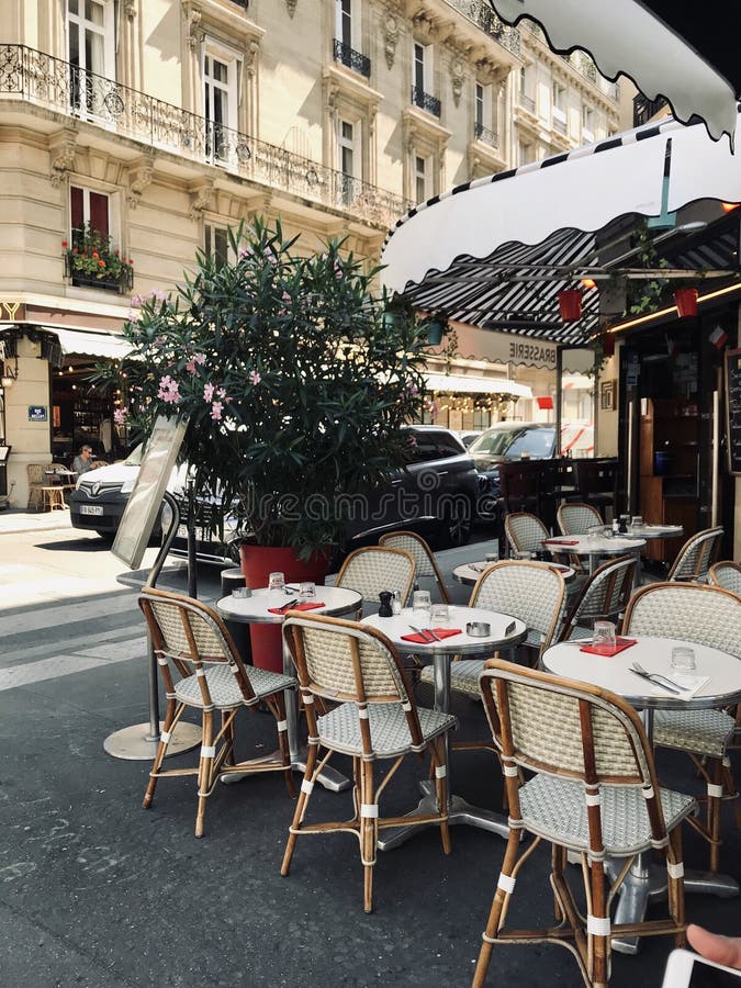 The Cute Corner with French Cafe in Sunny Paris Editorial Image - Image ...