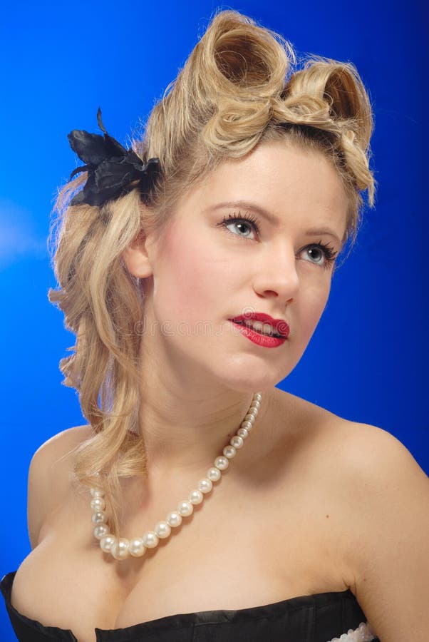 retro wedding hairstyle finger roll updo