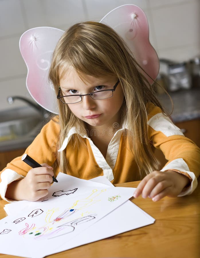 Cute girl drawing pictures