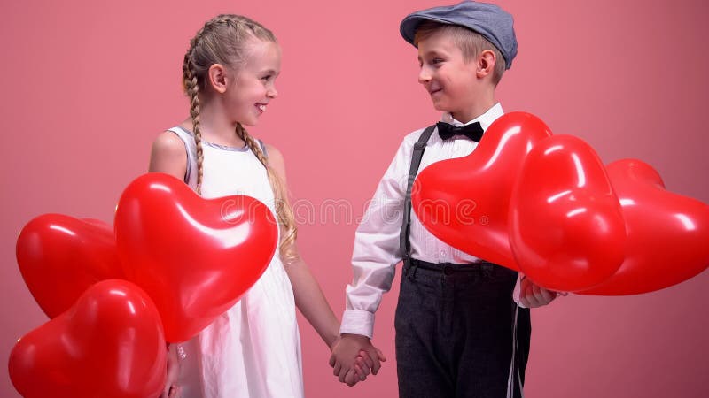 Featured image of post Kid Cute Love Couple Whatsapp Dp - Hey !thank you all of you for visiting my channel.subscribe me above and press the bell icon.