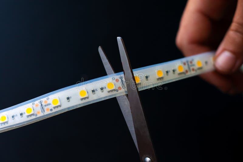Cutting Led Strip with Scissors,installation of a Diode Tape Stock