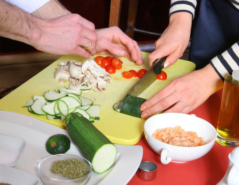 Cuttinggrönsaker arkivbild