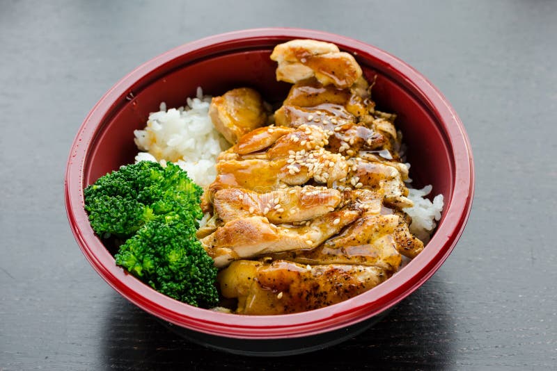 Cuvette de Teriyaki de poulet images libres de droits Cuvette de Teriyaki de poulet images libres de droits