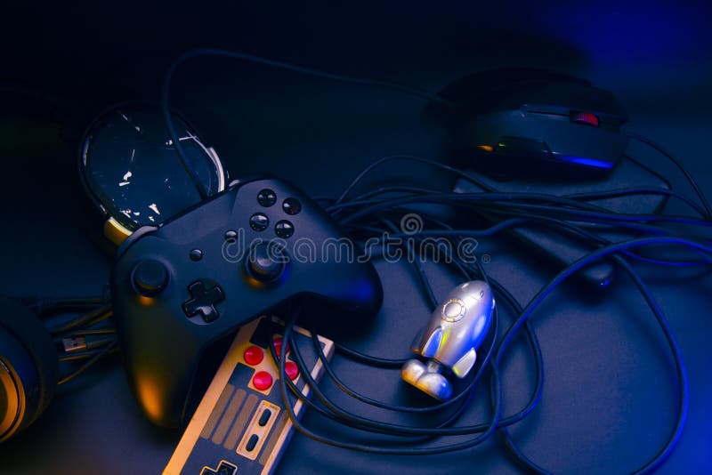 Gaming Wallpaper Photos, Download The BEST Free Gaming Wallpaper Stock  Photos & HD Images