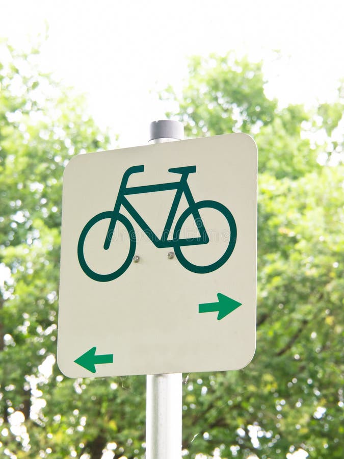 Cycle route sign 6 close-up