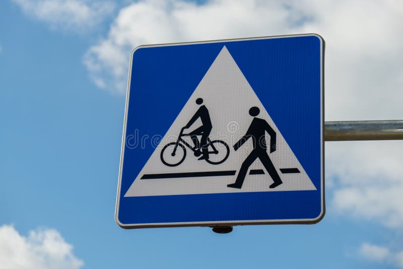 200 Pedestrian Crossing Bicycle Road Signs Stock Photos - Free