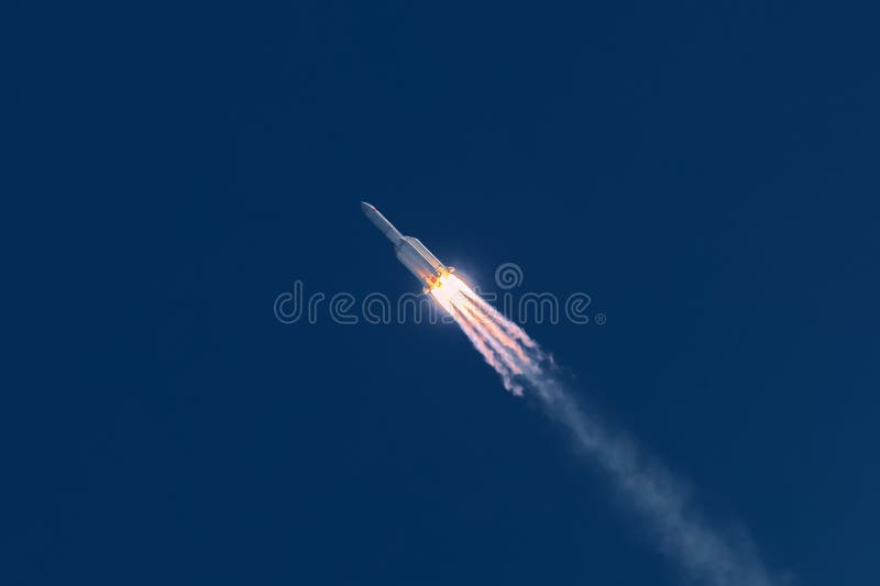 Cz5b-raketer som lanserats i Wenchang china royaltyfri fotografi