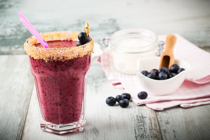 Czarnej jagody smoothie zdjęcia royalty free Czarnej jagody smoothie zdjęcia royalty free