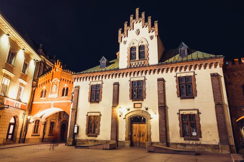 Download Czartoryskimuseum In Oude Stad Van Krakau Redactionele Foto - Afbeelding bestaande uit stad, europees: 107702001