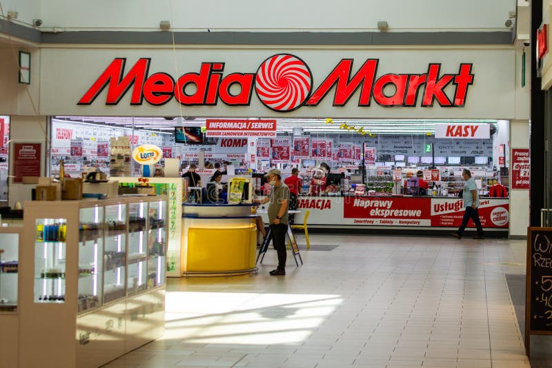 Media Markt store editorial photo. Image of company - 139163616