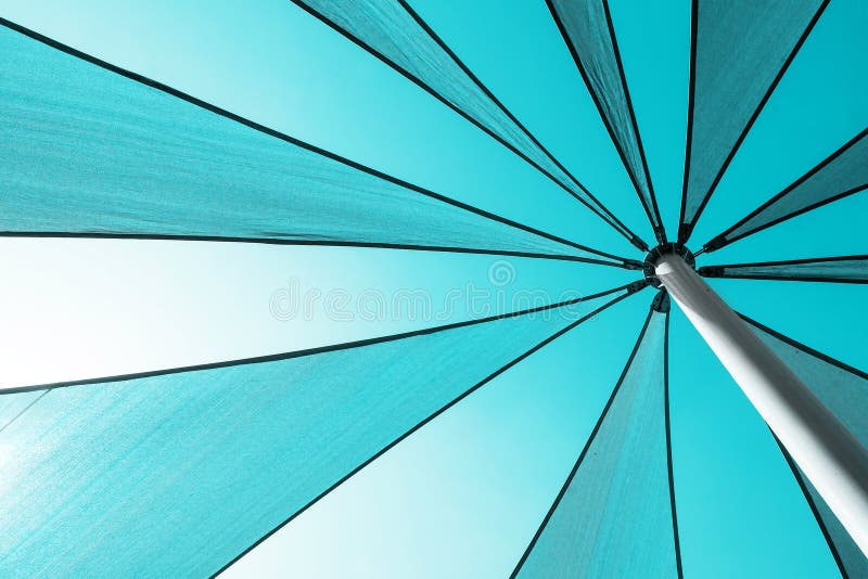 Czerep wielki parasol w górę lata tła abstrakcyjne zdjęcie stock Czerep wielki parasol w górę lata tła abstrakcyjne zdjęcie stock