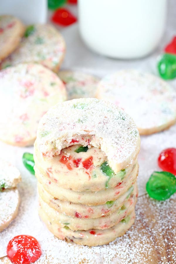 Czereśniowi shortbread ciastka zdjęcia stock