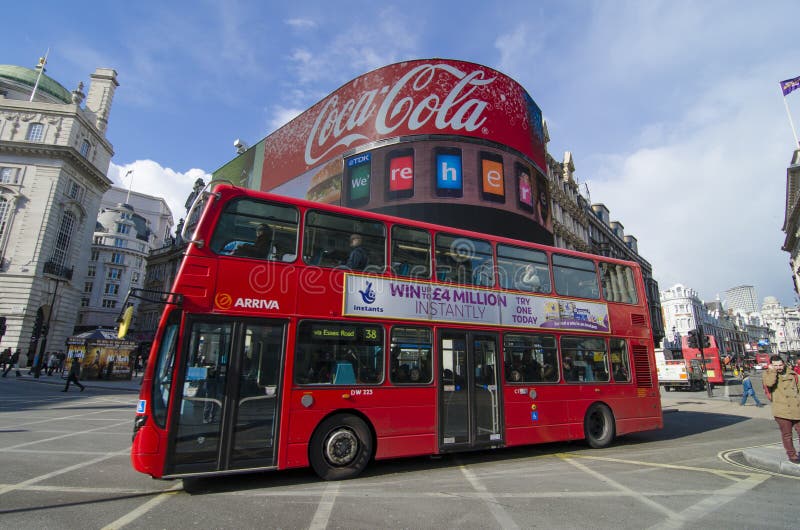 Czerwony autobus na cyrku piccadilly obrazy royalty free Czerwony autobus na cyrku piccadilly obrazy royalty free