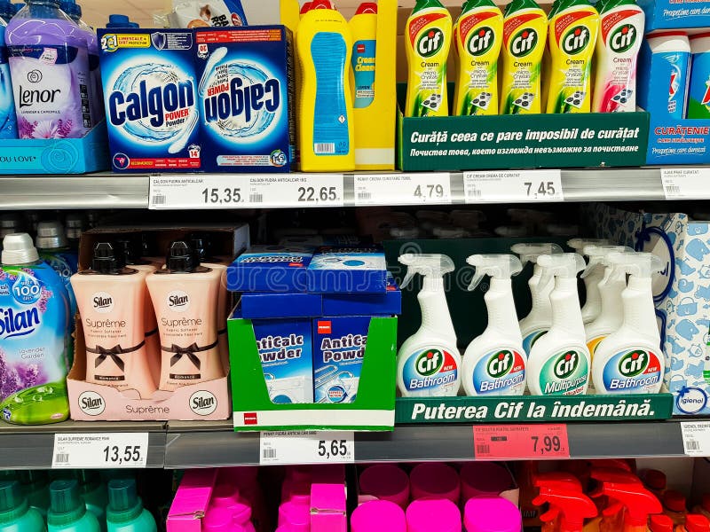 Czyści dostawy przy lokalnym supermarketem zamykają w górę strzału zdjęcia royalty free Czyści dostawy przy lokalnym supermarketem zamykają w górę strzału zdjęcia royalty free